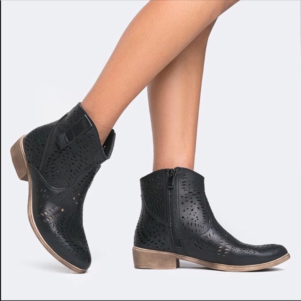 Black Pointy Toe Perforated Laser Cut Ankle Bootie - Picture 1 of 3